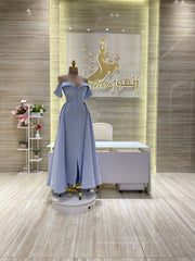 Elegant dresses can be made in a range of different colors.